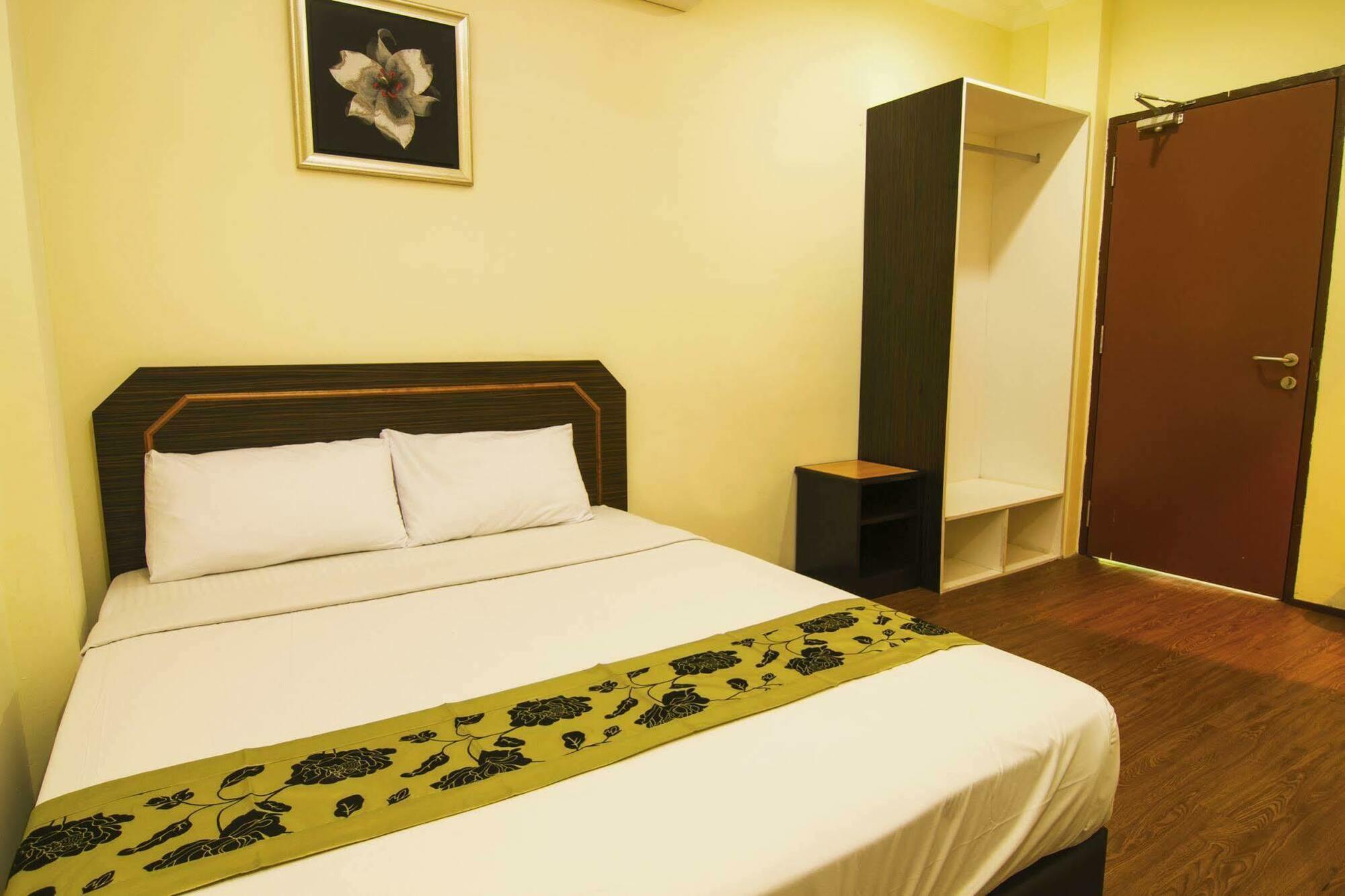 Oyo 327 Buddys Hotel Kuala Lumpur Extérieur photo